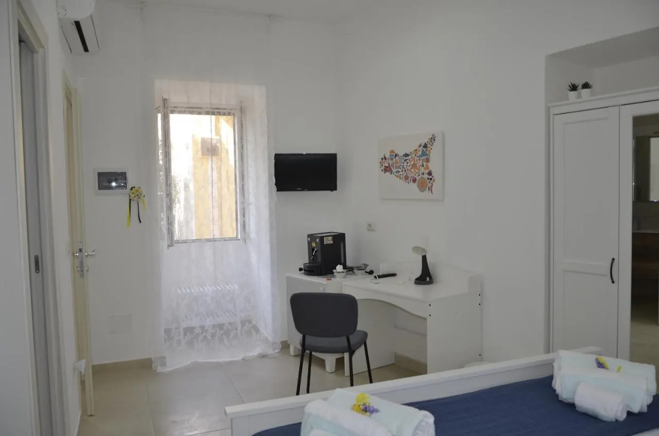 Eloro - Guest Houses Noto